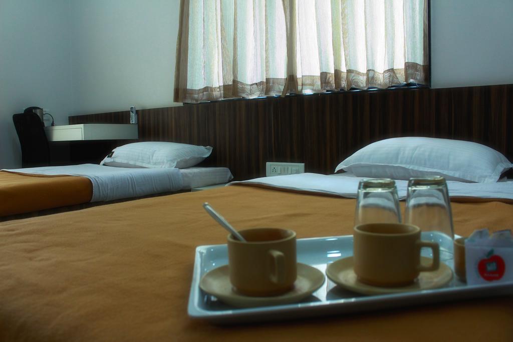 Aashiyana Inn Насик Экстерьер фото